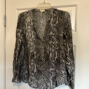 SOFT JOIE SZ Snake Design, Button Front Long Sleeve to mid sleeve.